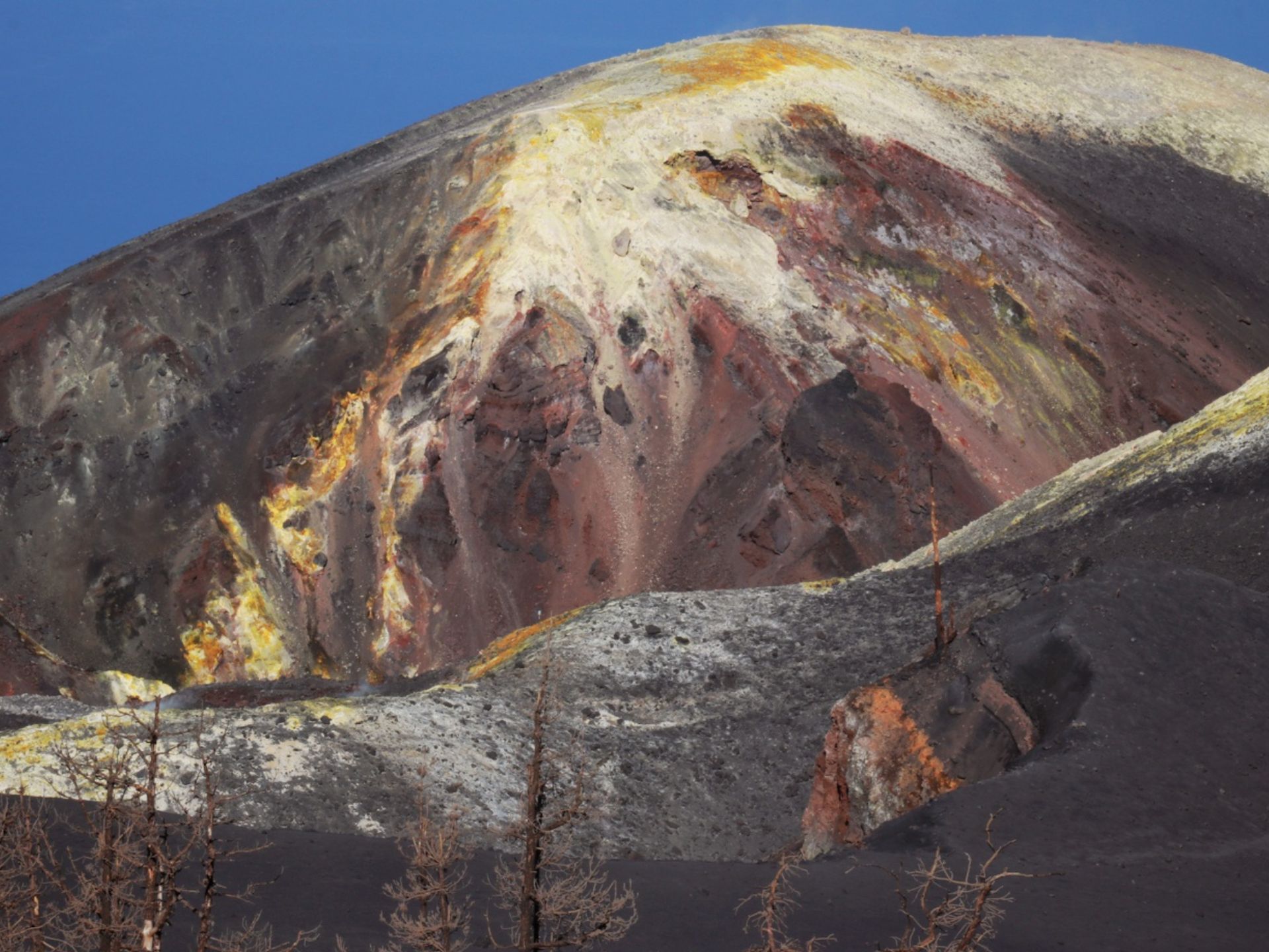 volcán Tajogaite desde muy cerca